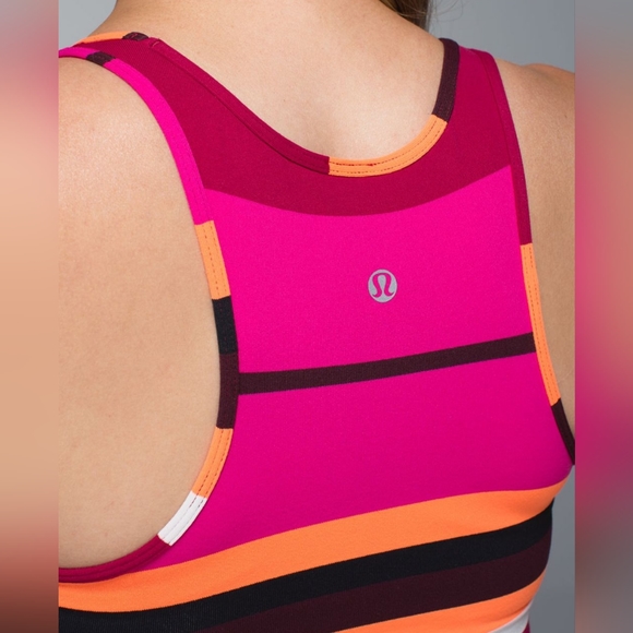 ♥︎ LULULEMON ♥︎ Luon Refresh Racer Tank Stripes with Curved Hem Size 4 - Picture 3 of 12